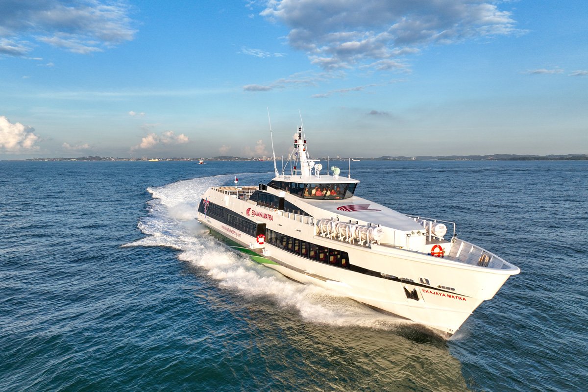 Eka Jaya fast boat